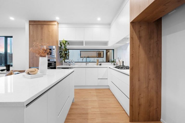 Photo of property in 1c Maxwelton Drive, Mairangi Bay, Auckland, 0630