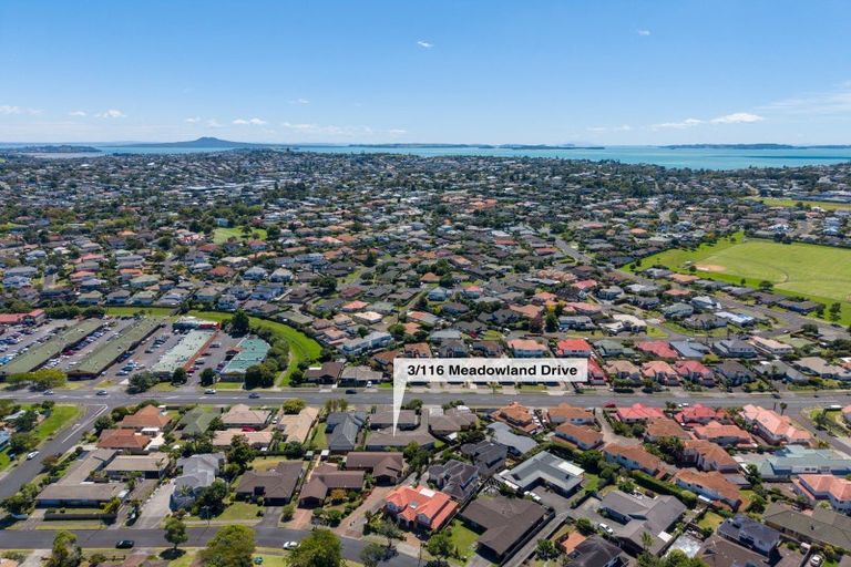 Photo of property in 3/116 Meadowland Drive, Somerville, Auckland, 2014