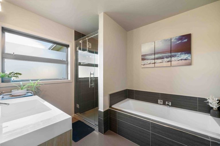 Photo of property in 10 Kowhai Place, Cromwell, 9310