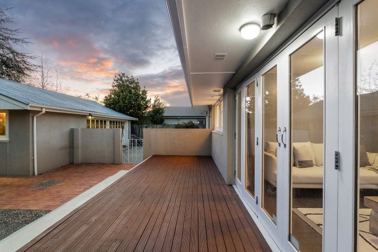 Photo of property in 223 Memorial Avenue, Burnside, Christchurch, 8053
