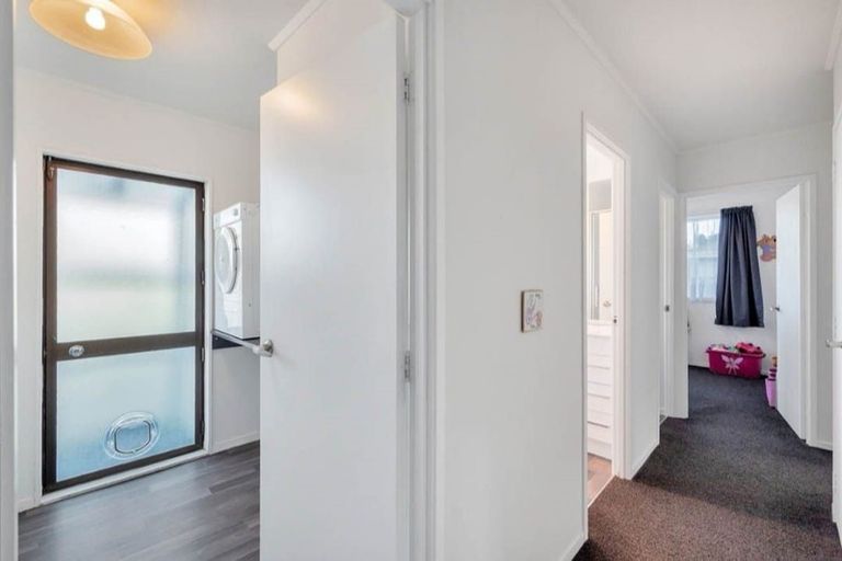 Photo of property in 206 Solar Road, Glen Eden, Auckland, 0602