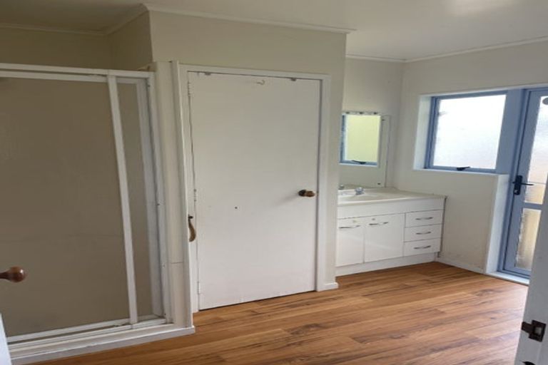Photo of property in 14 Coey Place, Glen Eden, Auckland, 0602