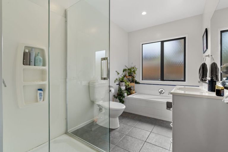 Photo of property in 51 Rathmar Drive, Manurewa, Auckland, 2105