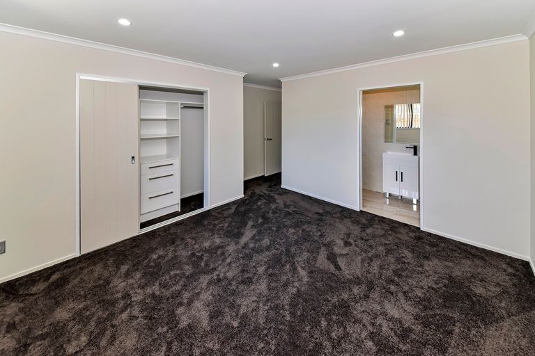 Photo of property in 22a Freyberg Avenue, Papatoetoe, Auckland, 2104