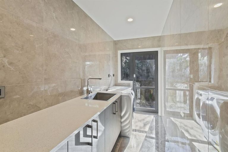 Photo of property in 21 Imperial Place, Flat Bush, Auckland, 2019