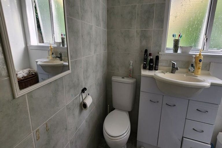 Photo of property in 1a Hythe Terrace, Mairangi Bay, Auckland, 0630