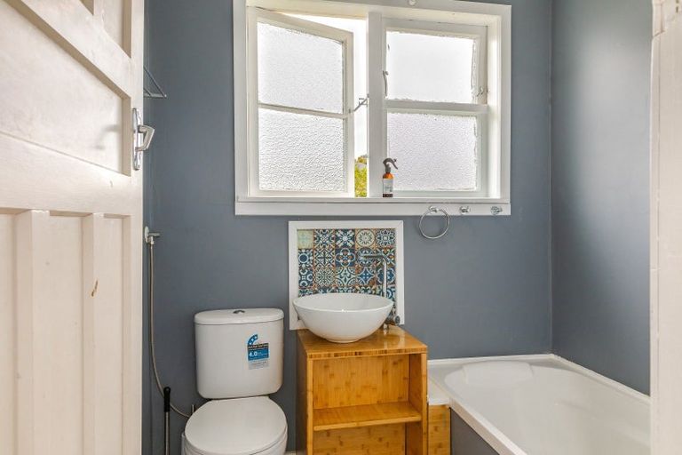 Photo of property in 4 Colvin Street, Westport, 7825