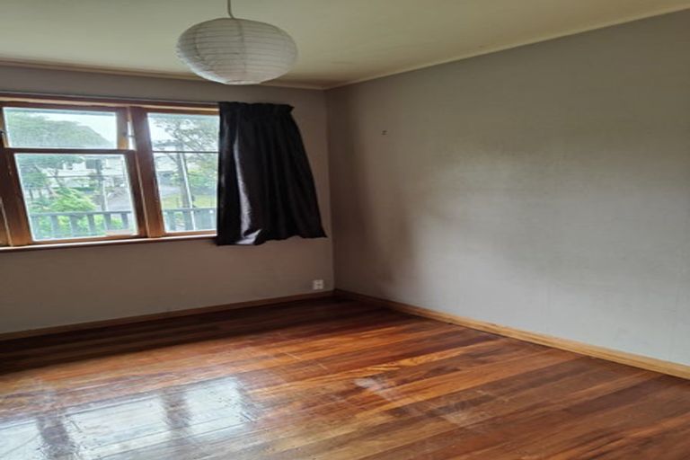 Photo of property in 4/62 Simla Crescent, Khandallah, Wellington, 6035