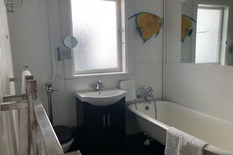 Photo of property in 2 Hataitai Road, Hataitai, Wellington, 6021