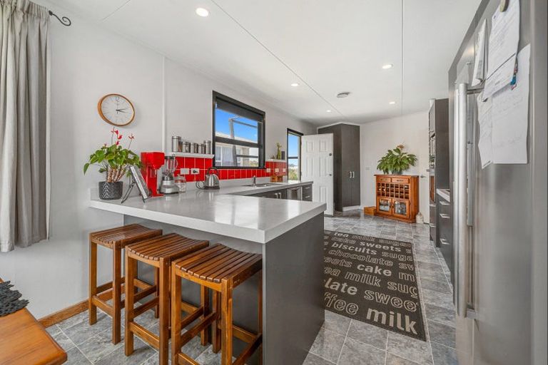 Photo of property in 28 Kingsford Street, Bell Block, New Plymouth, 4312