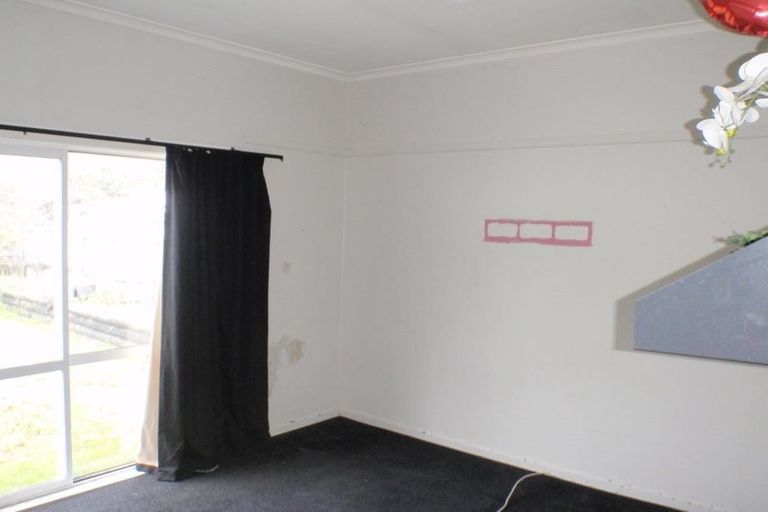 Photo of property in 118 Mackworth Street, Woolston, Christchurch, 8062
