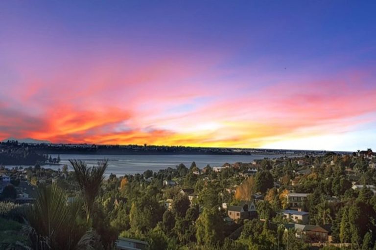 Photo of property in 25 Kite Way, Welcome Bay, Tauranga, 3112