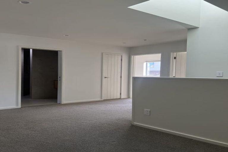 Photo of property in 13 Gunn Way, Hobsonville, Auckland, 0616