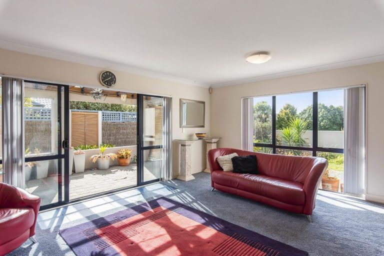 Photo of property in 87 Milne Drive, Paraparaumu, 5032