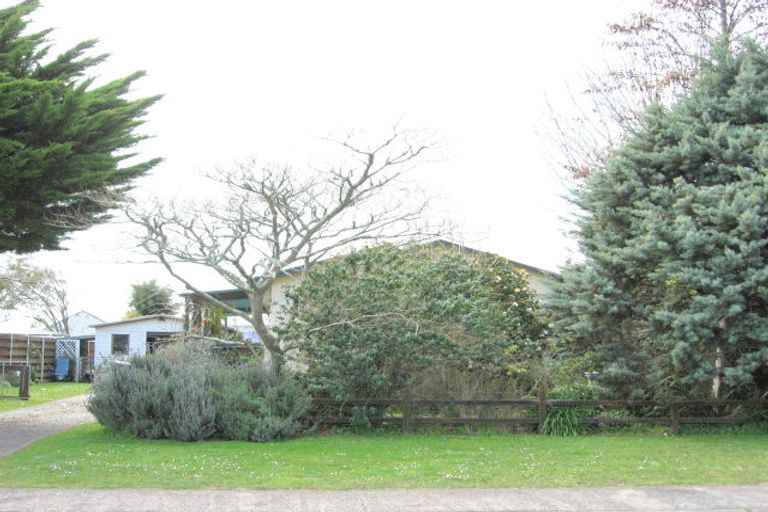 Photo of property in 11 Meadow Drive, Whitianga, 3510