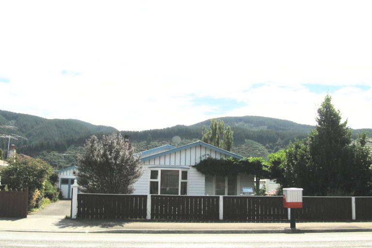 Photo of property in 247 Fergusson Drive, Heretaunga, Upper Hutt, 5018