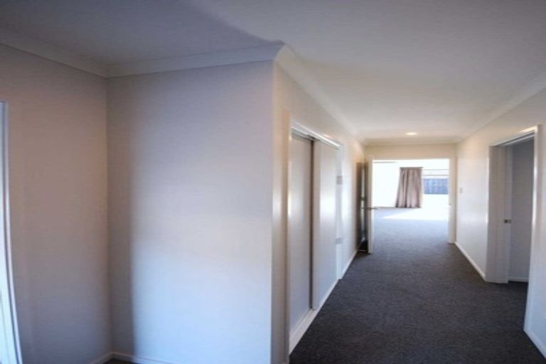 Photo of property in 19 Ragley Way, Rolleston, 7615