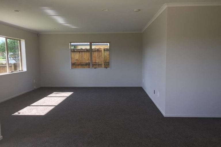Photo of property in 37 Milson Drive, Papakura, 2110