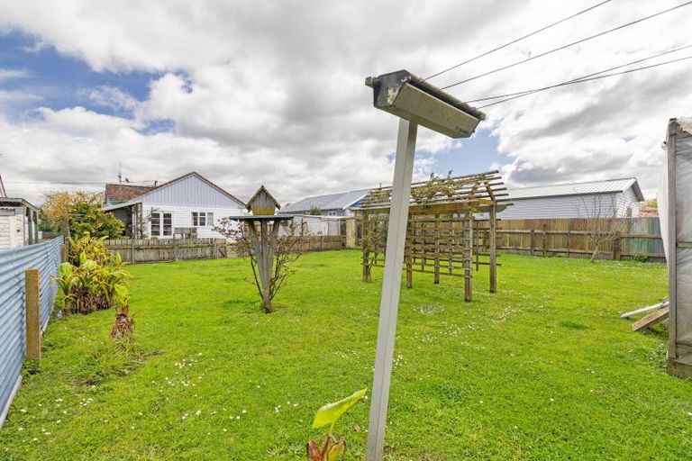 Photo of property in 17 Robert Street, Marton, 4710
