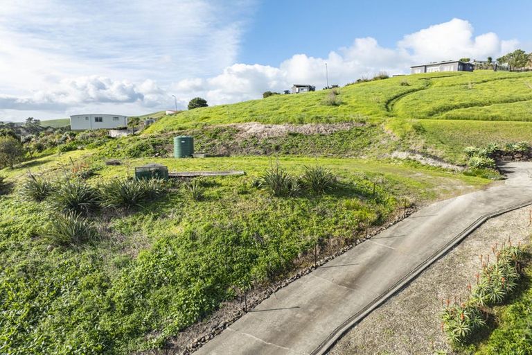 Photo of property in 17 Dem Road, Pahi, Paparoa, 0571