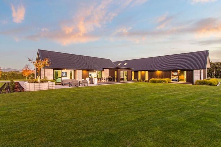 Photo of property in 11 Classiebawn Lane, Prebbleton, Christchurch, 7676