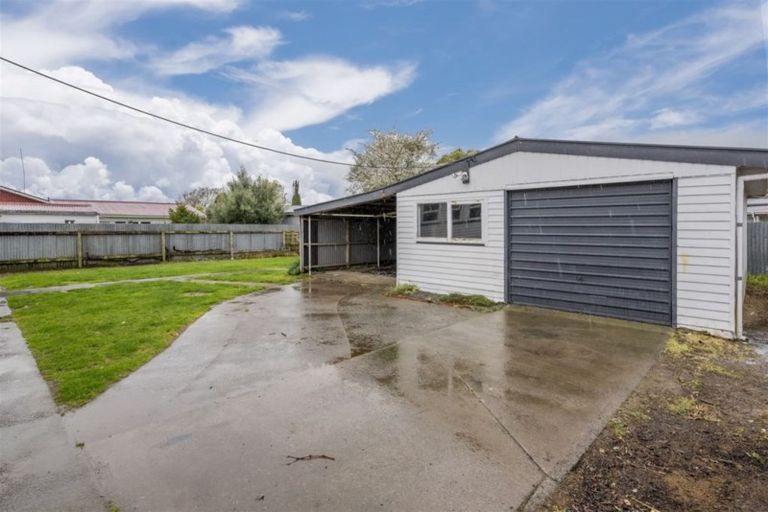 Photo of property in 20 Featherston Street, Levin, 5510
