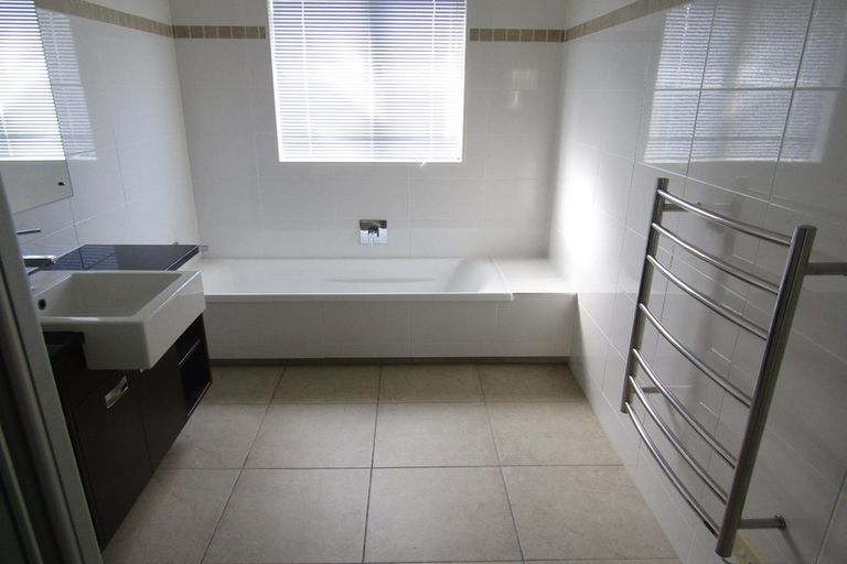 Photo of property in 9 Laurel Oak Drive, Schnapper Rock, Auckland, 0632