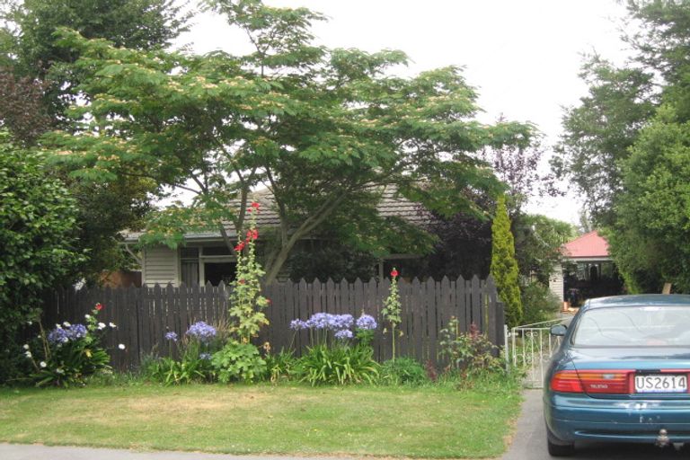 Photo of property in 2/11 Kenwyn Avenue, St Albans, Christchurch, 8052