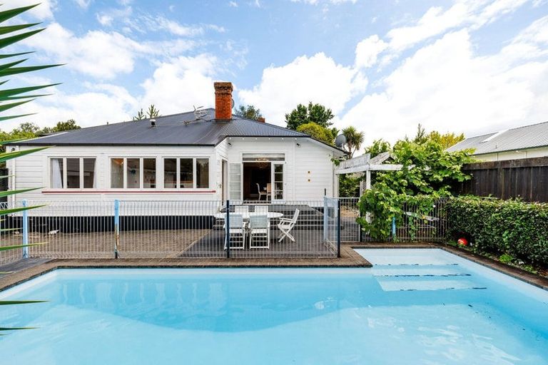 Photo of property in 41 Queen Street, Cambridge, 3434