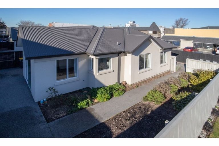 Photo of property in 1/6 Kauri Street, Riccarton, Christchurch, 8041