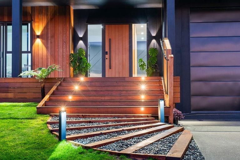 Photo of property in 8 Whio Place, Waikanae, 5036