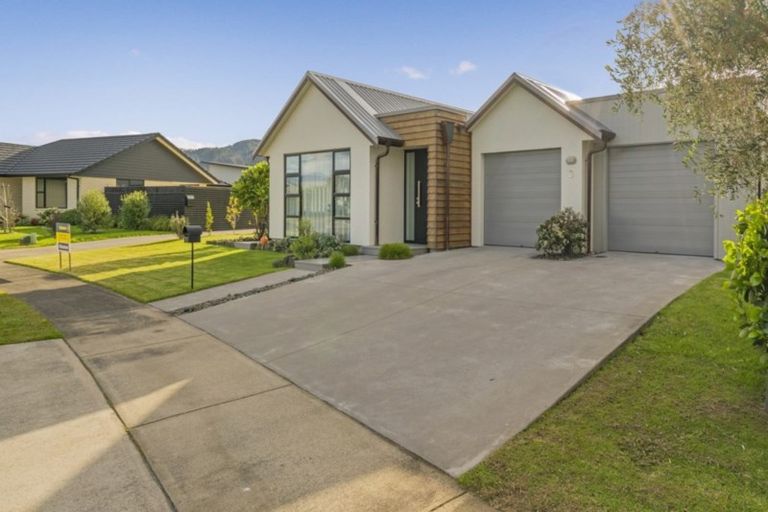 Photo of property in 3 Debenham Drive, Whitianga, 3510