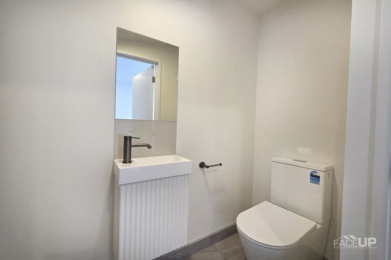 Photo of property in 3/10 Ngaroma House Drive, Hobsonville, Auckland, 0616