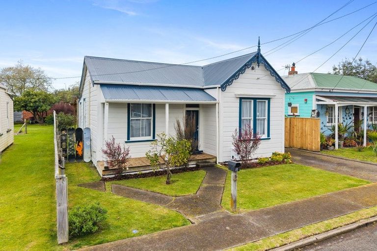 Photo of property in 18 Tay Street, Whanganui, 4500