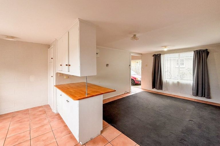 Photo of property in 1/21 Olliviers Road, Phillipstown, Christchurch, 8011