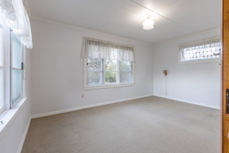 Photo of property in 36 Great North Road, Waipawa, 4210