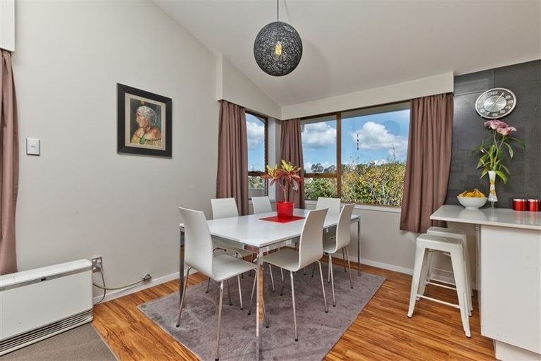 Photo of property in 4 Intrepid Place, Torbay, Auckland, 0630