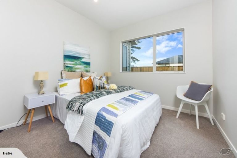 Photo of property in 10 Barrique Road, Kumeu, 0810
