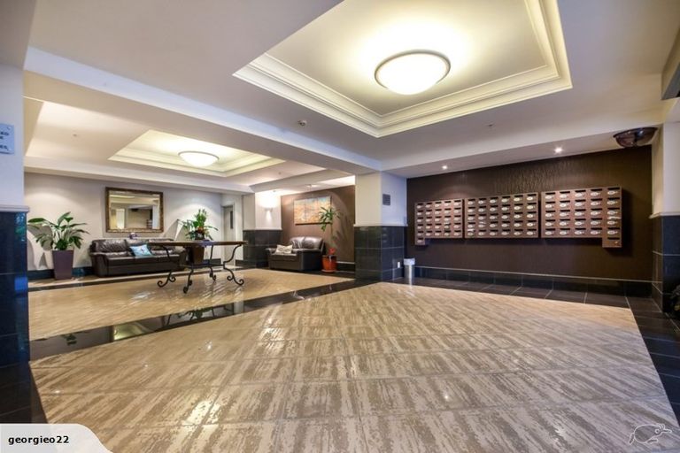 Photo of property in 1 Emily Place, Bellevue, Tauranga, 3110