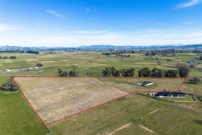 Photo of property in 63 Farm Road, Waipukurau, 4284