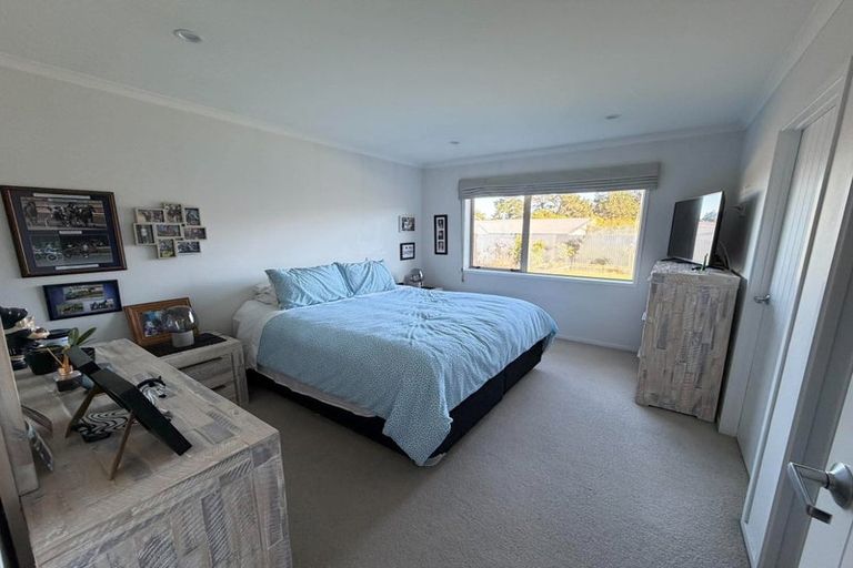 Photo of property in 40 Sunstone Crescent, Brown Owl, Upper Hutt, 5018