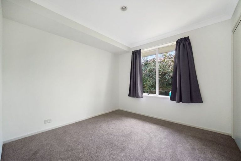 Photo of property in 5 Kasia Close, Massey, Auckland, 0614