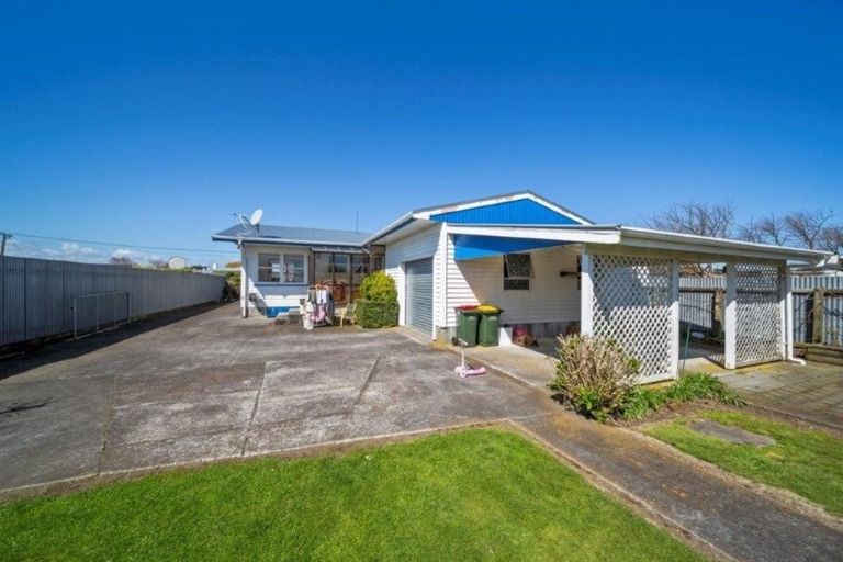 Photo of property in 25 Hunter Street, Hawera, 4610