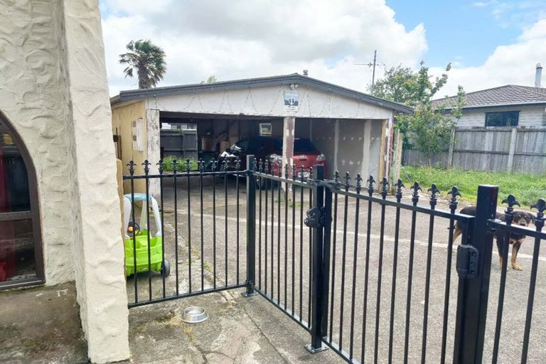 Photo of property in 22 Philson Terrace, Browns Bay, Auckland, 0630