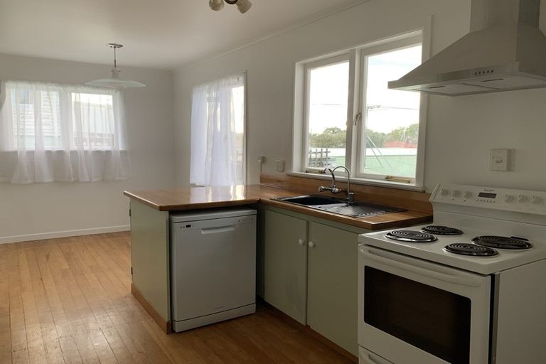 Photo of property in 3 Matapouri Road, Mangere Bridge, Auckland, 2022