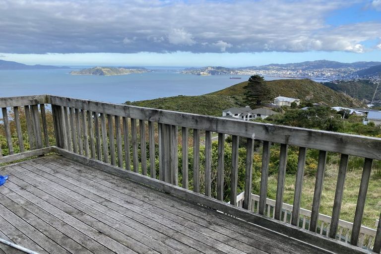 Photo of property in 49 Edgecombe Street, Newlands, Wellington, 6037