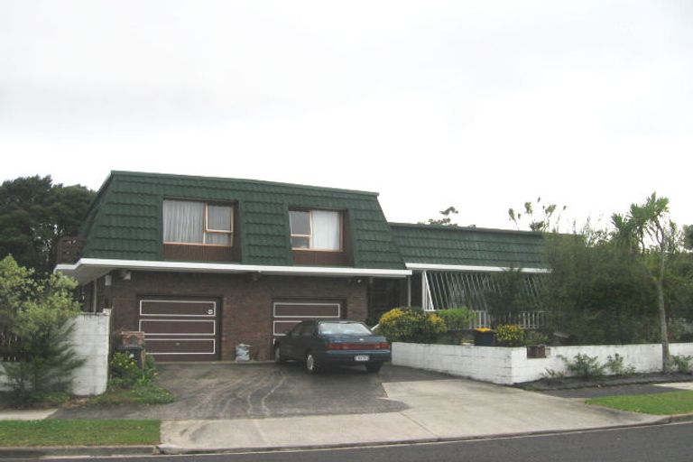 Photo of property in 1 Heaton Grove, Chatswood, Auckland, 0626