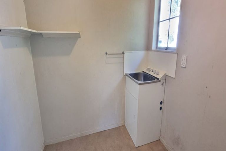 Photo of property in 40 Sikkim Crescent, Clover Park, Auckland, 2019