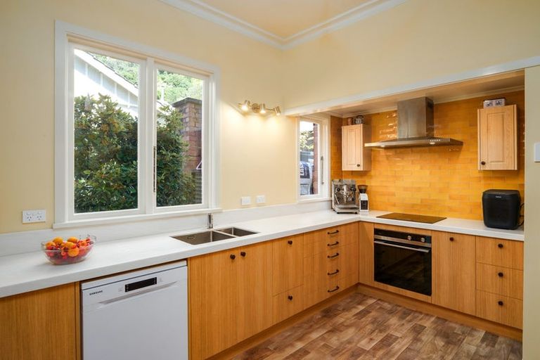 Photo of property in 36 Sandringham Street, Saint Clair, Dunedin, 9012