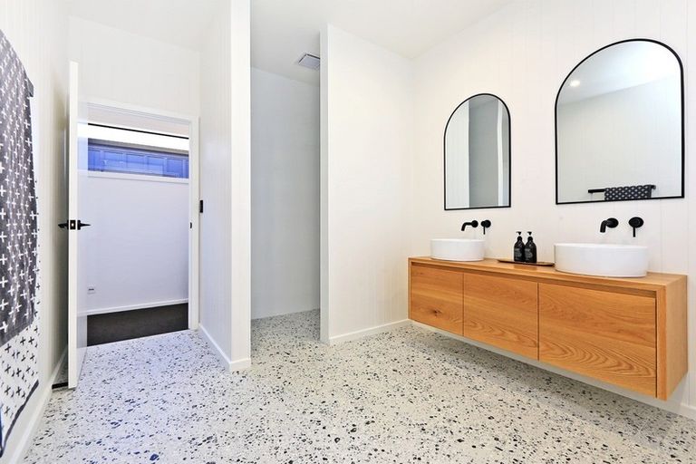 Photo of property in 27 Gee Place, Taradale, Napier, 4112